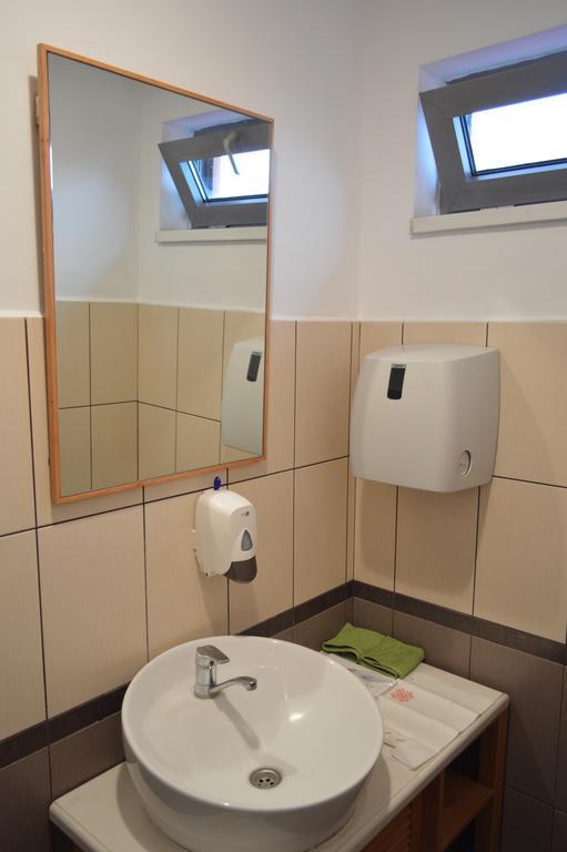 Ferienwohnung Vasarely Luxury Flat Satu Mare Exterior foto